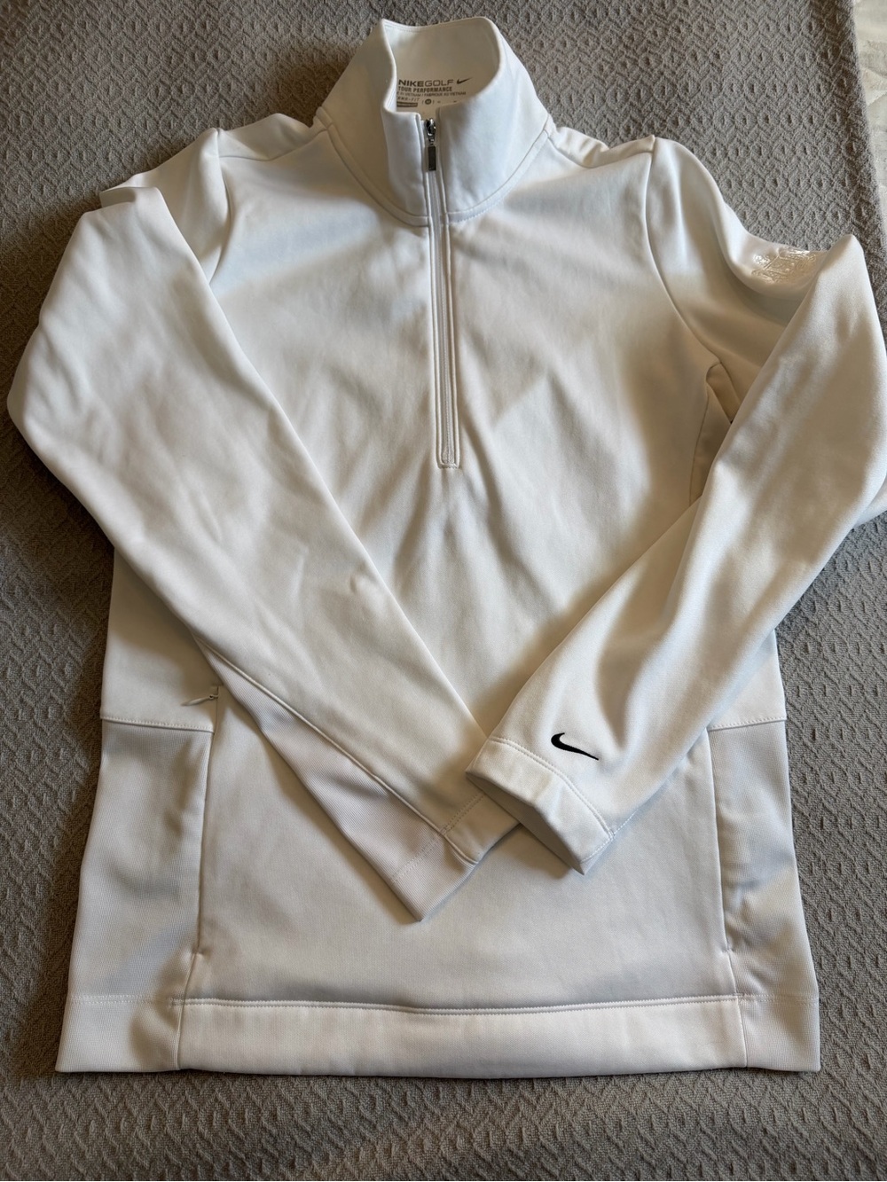 Nike women’s White Half-Zip Athletic Pullover size medium like new